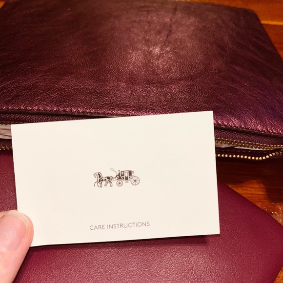 💌 NWT* 2 COACH Wristlet & Pouch Leather VIP Jeweled Bundle Set of 2 - Picture 8 of 16